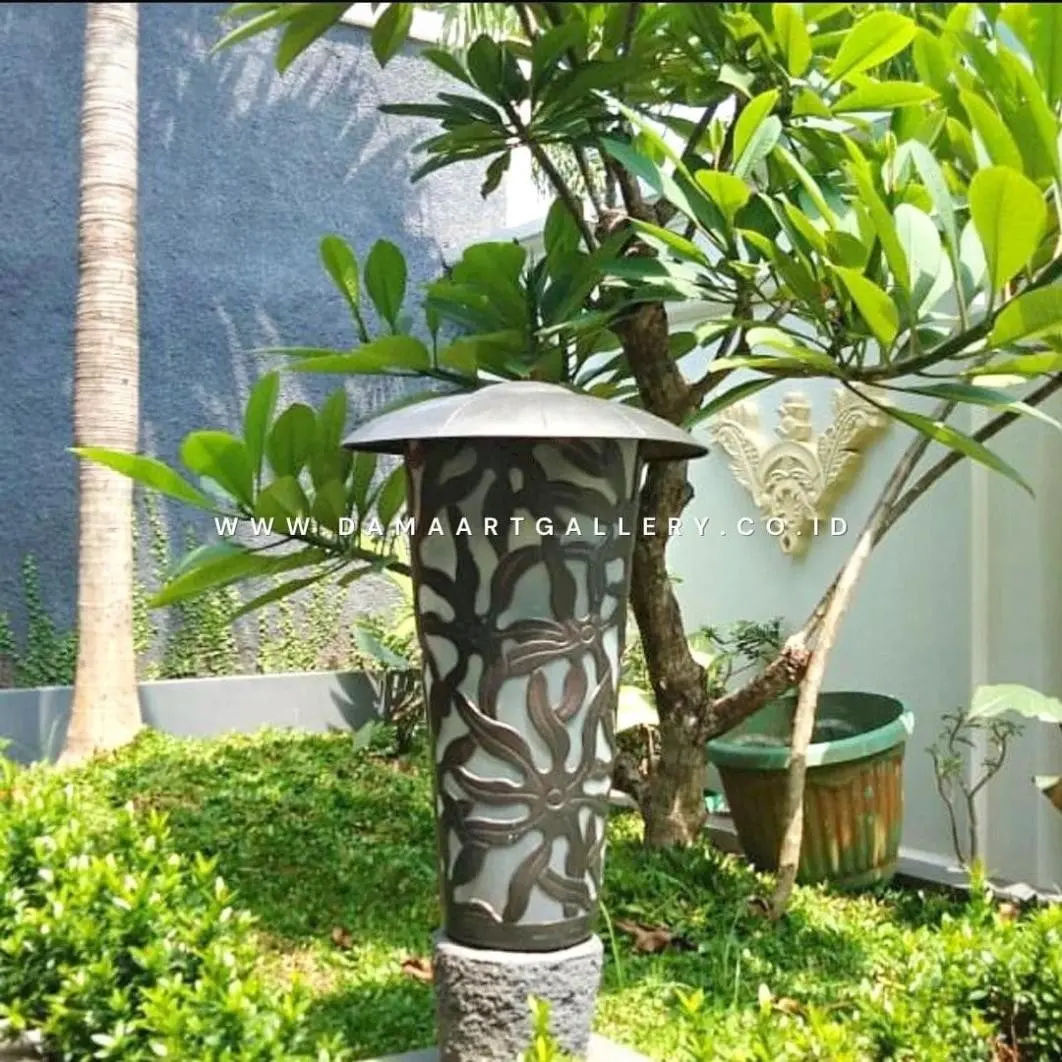 Lampu Taman Tembaga Kuningan